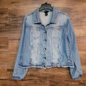 Lane Bryant Denim Trucker Jacket Size 18 Pockets Medium Light Wash Stretch Denim